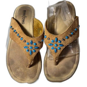 Minnetonka size 7 thong sandal turquoise color stones tan leather